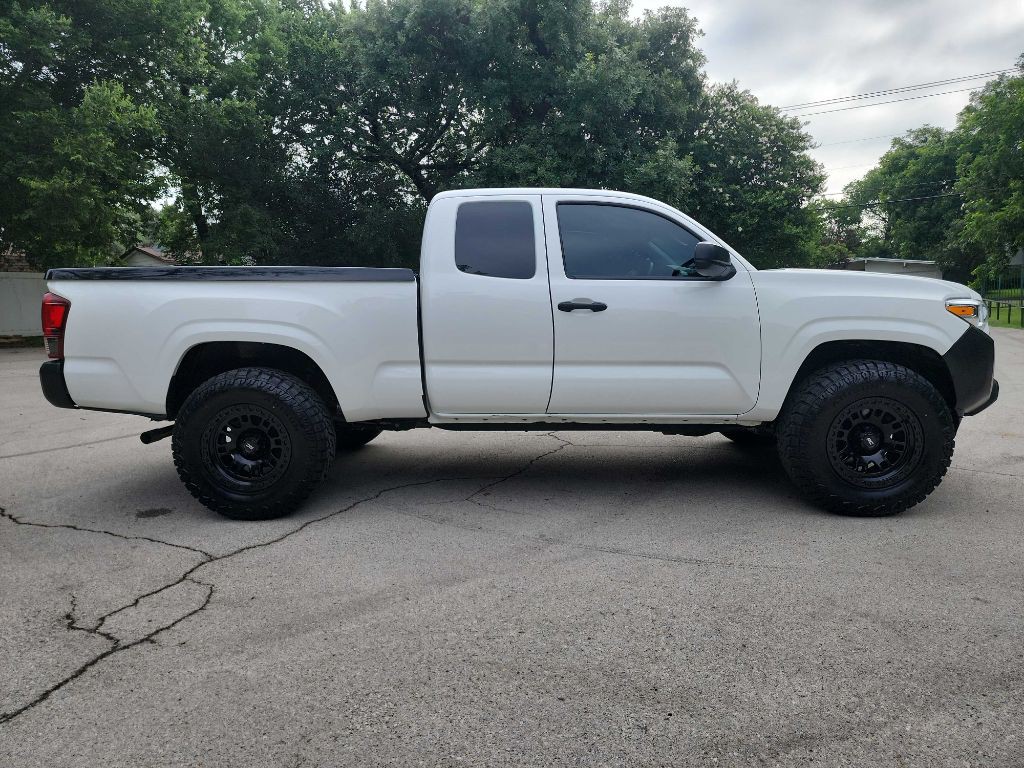 2023 Toyota Tacoma Image 13