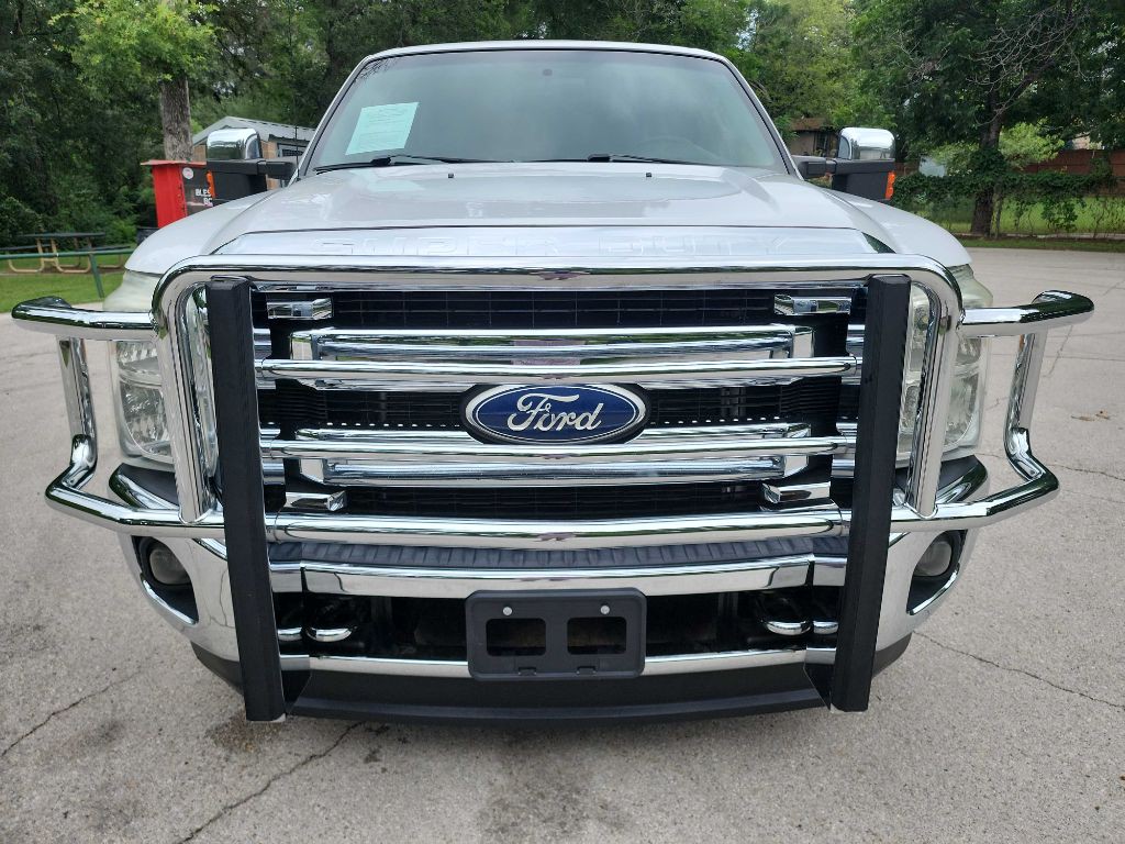 2011 Ford F-250 Image 2
