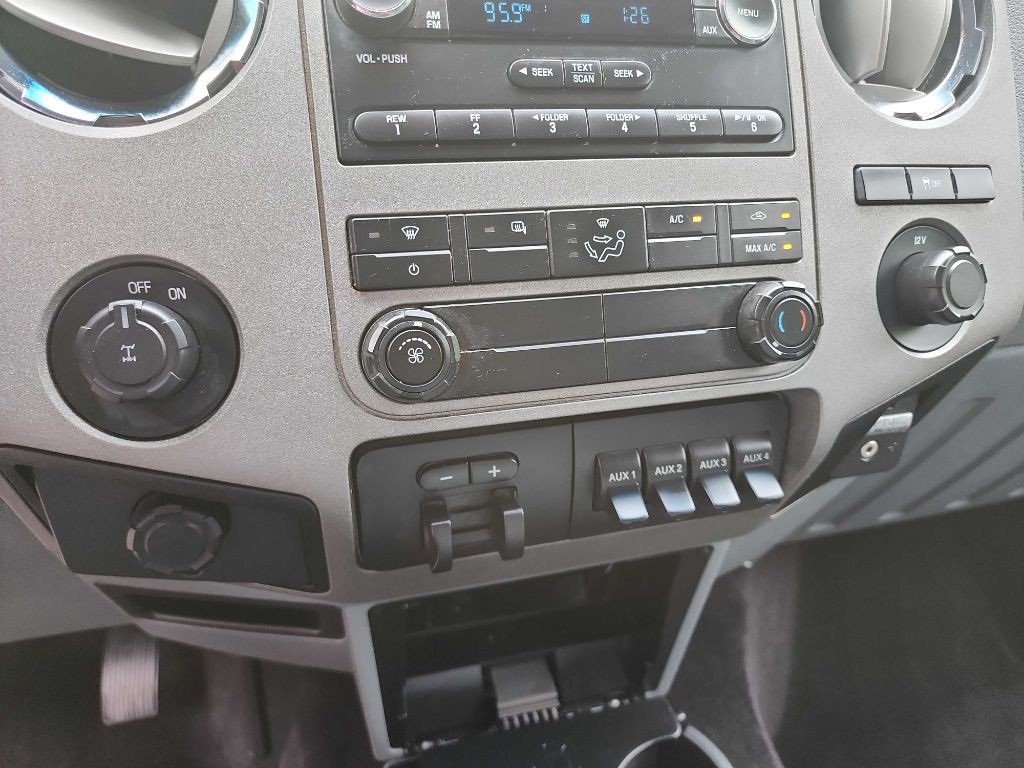 2011 Ford F-250 Image 24