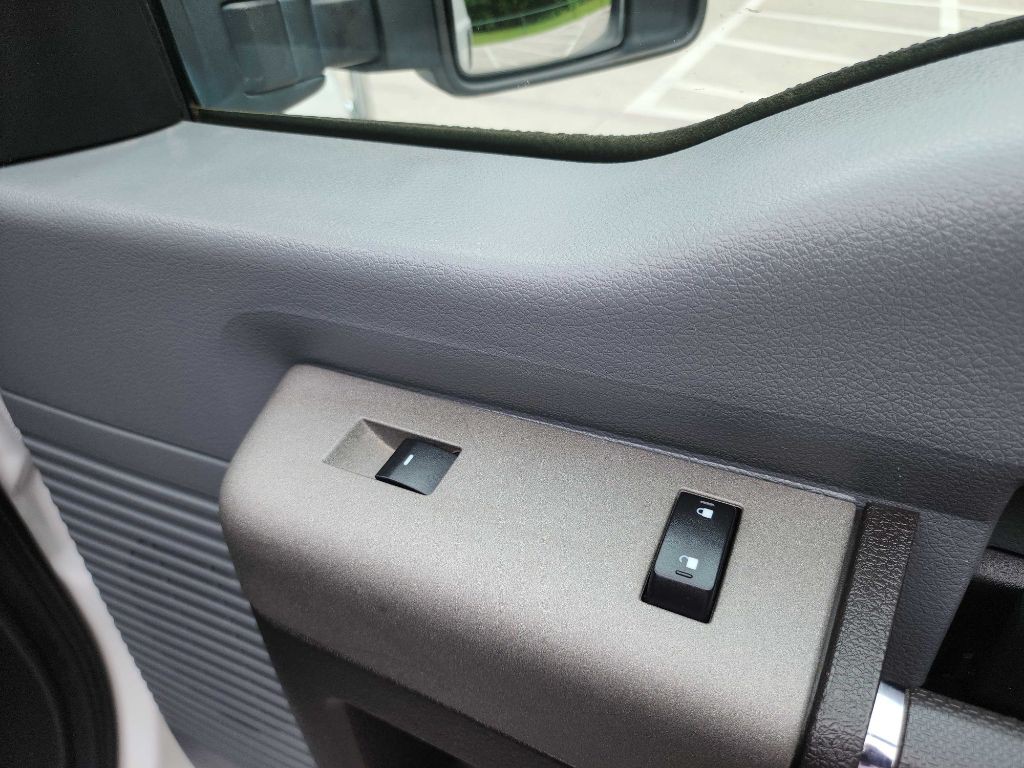 2011 Ford F-250 Image 34