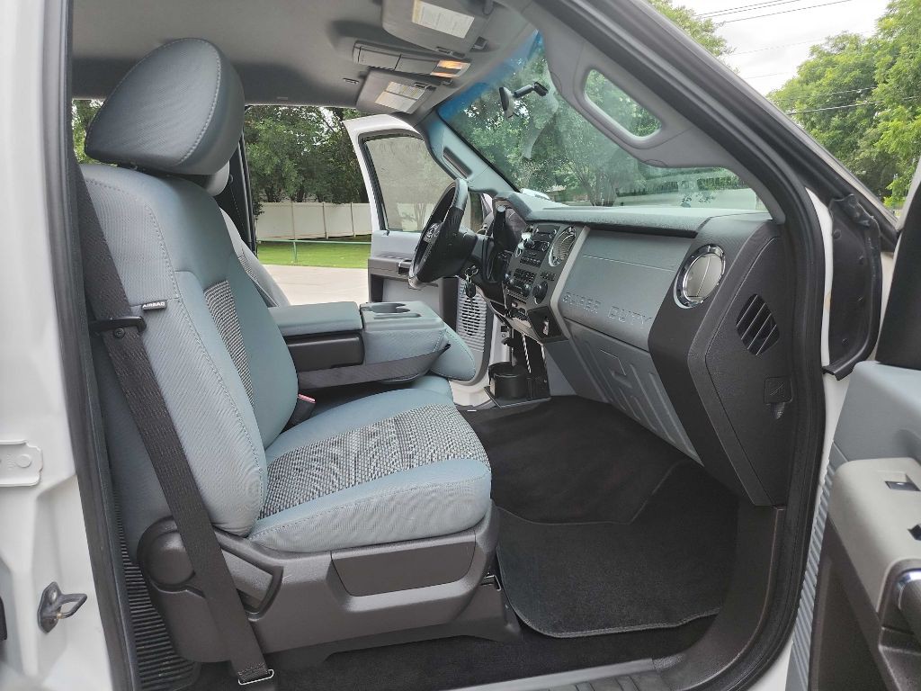 2011 Ford F-250 Image 35