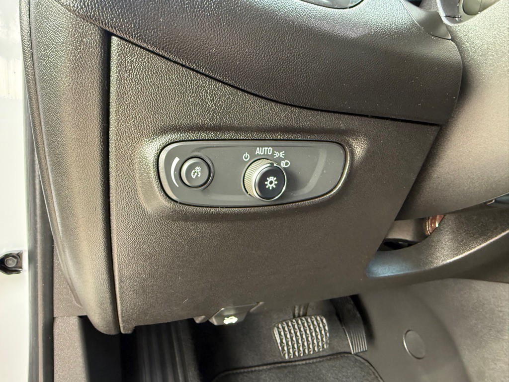2019 Chevrolet Equinox Image 18