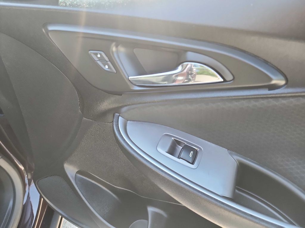 2020 Chevrolet Malibu Image 32