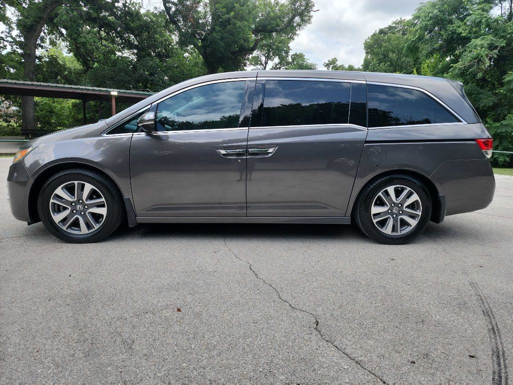 2015 Honda Odyssey Image 4