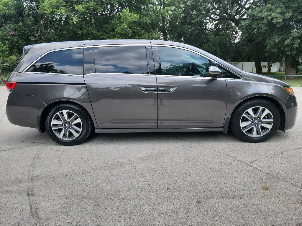 2015 Honda Odyssey Image 10