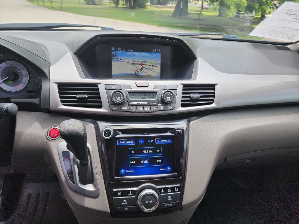 2015 Honda Odyssey Image 22