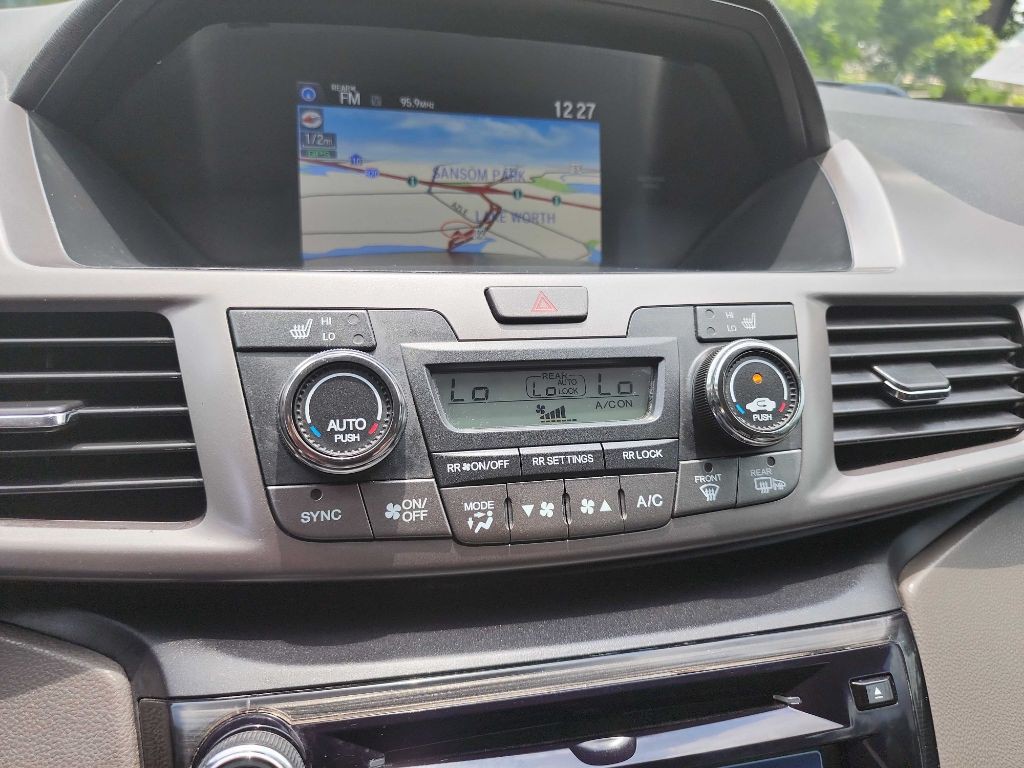 2015 Honda Odyssey Image 23