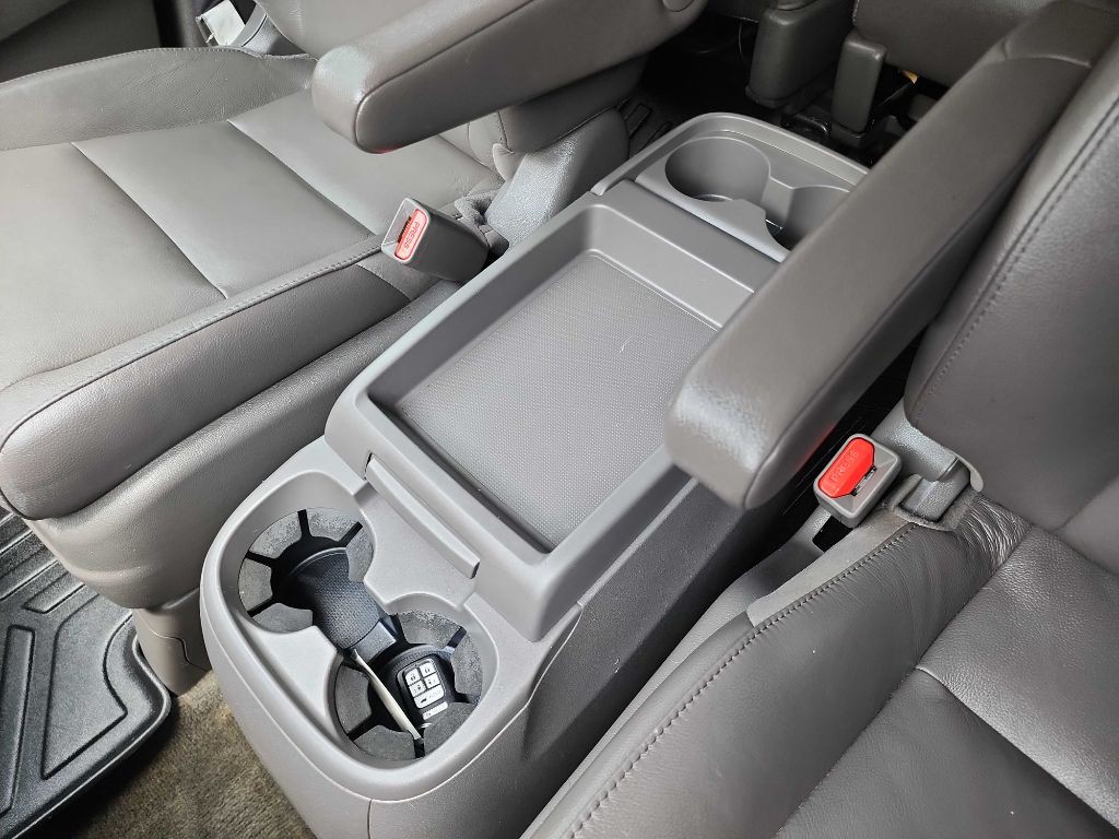 2015 Honda Odyssey Image 25