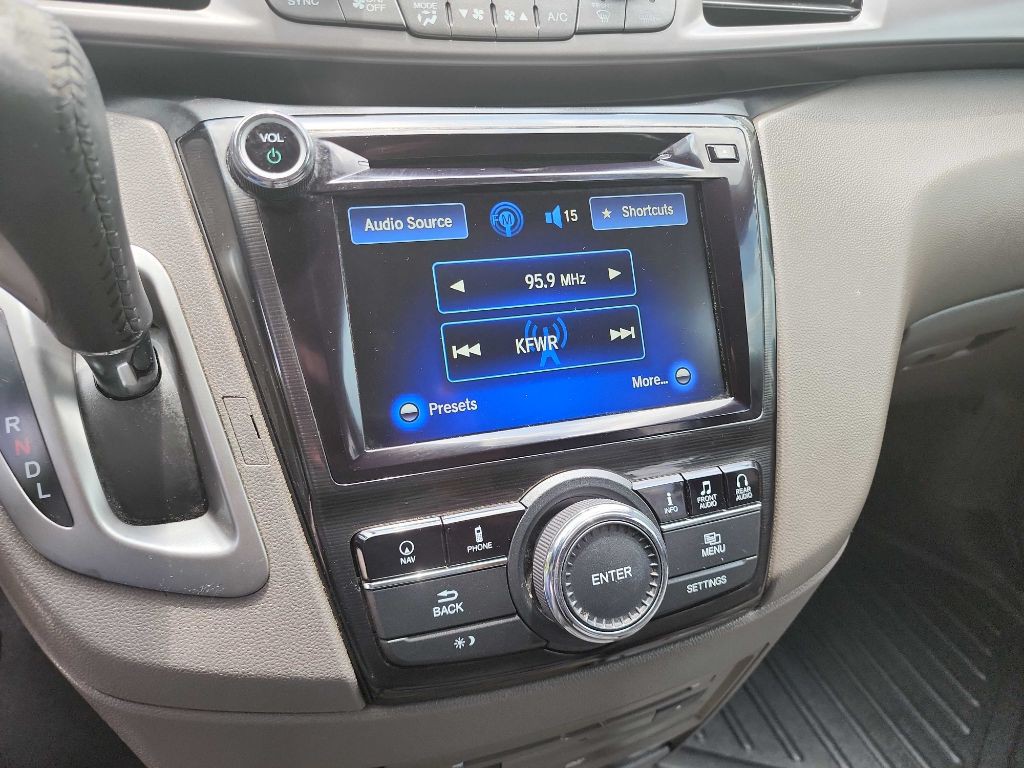2015 Honda Odyssey Image 26
