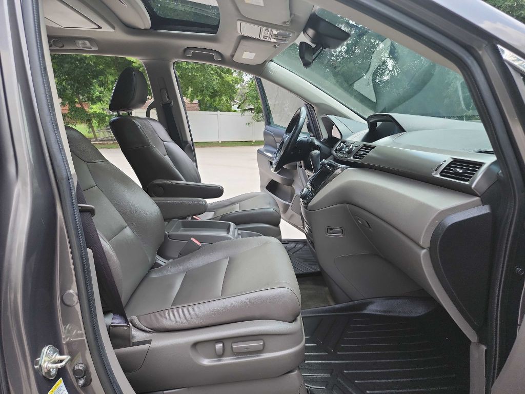 2015 Honda Odyssey Image 39