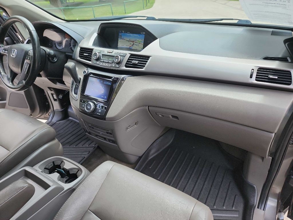 2015 Honda Odyssey Image 42