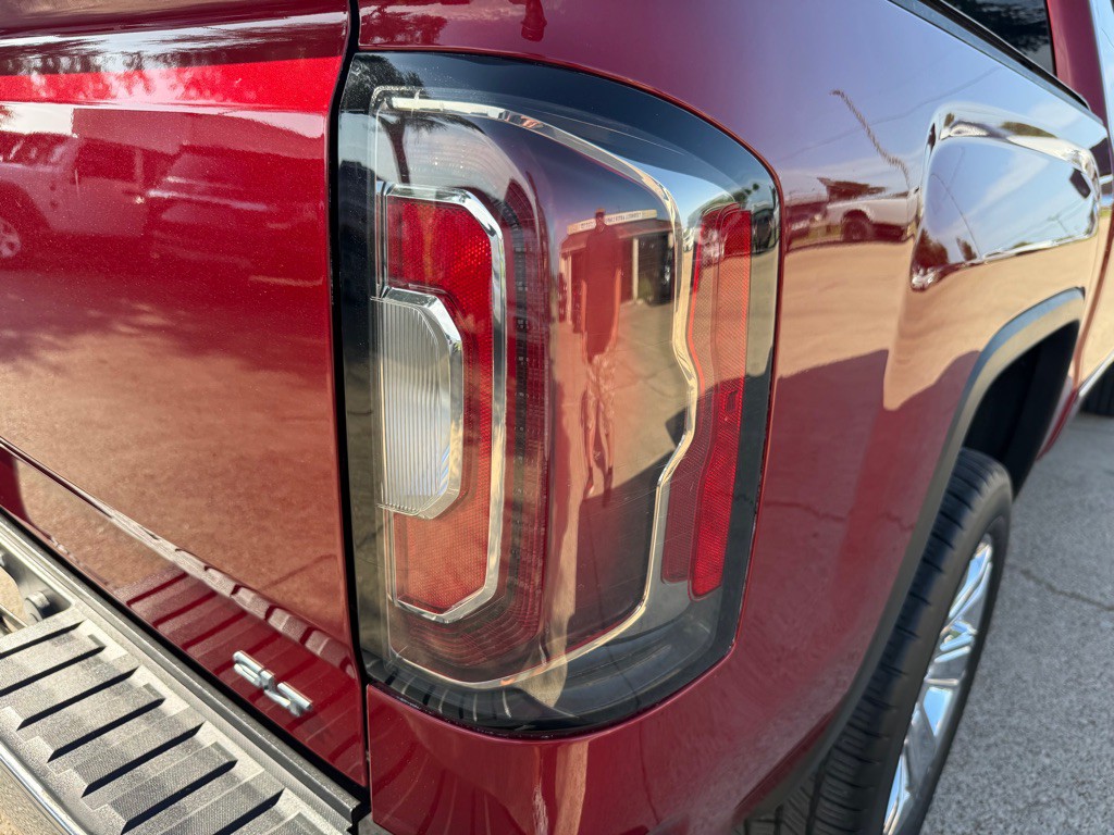 2018 GMC Sierra Image 10
