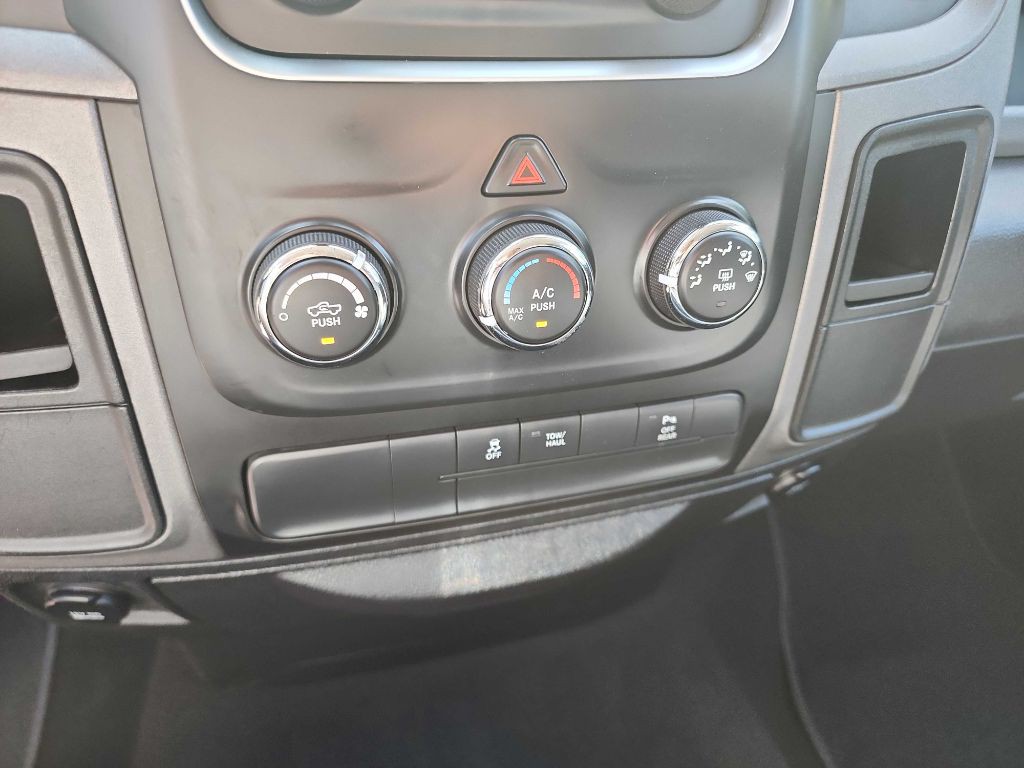 2015 RAM 1500 Image 25