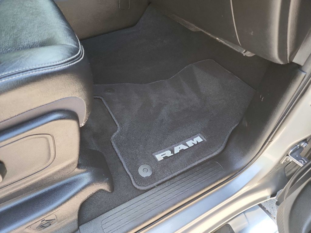 2019 RAM 1500 Image 43