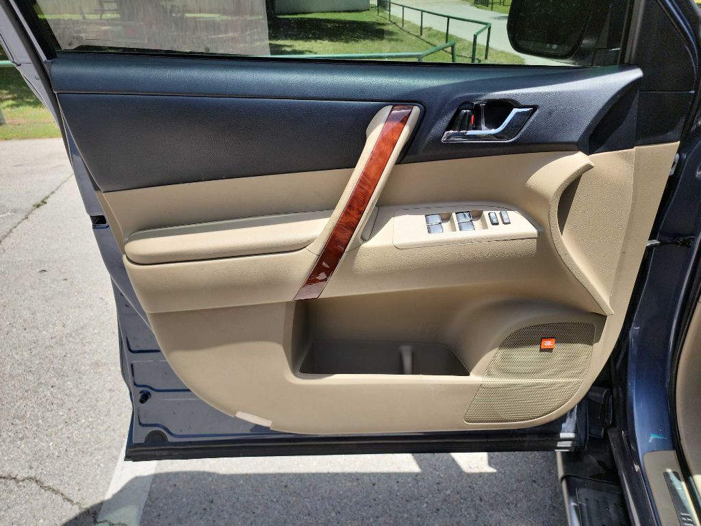 2013 Toyota Highlander Image 15