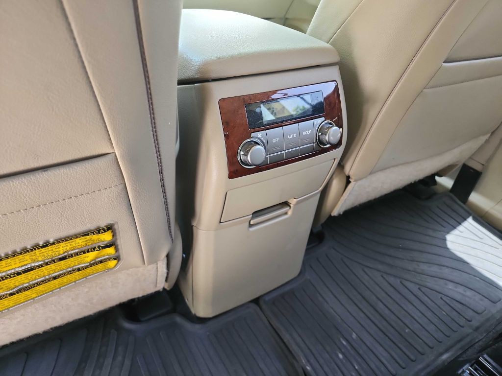 2013 Toyota Highlander Image 28