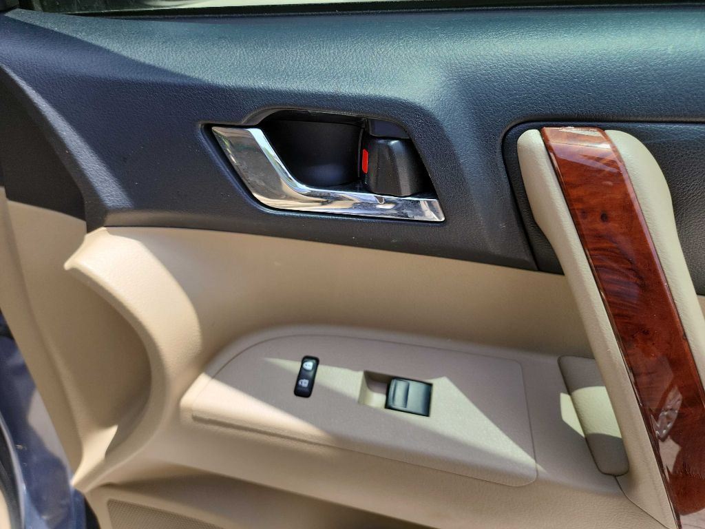 2013 Toyota Highlander Image 34