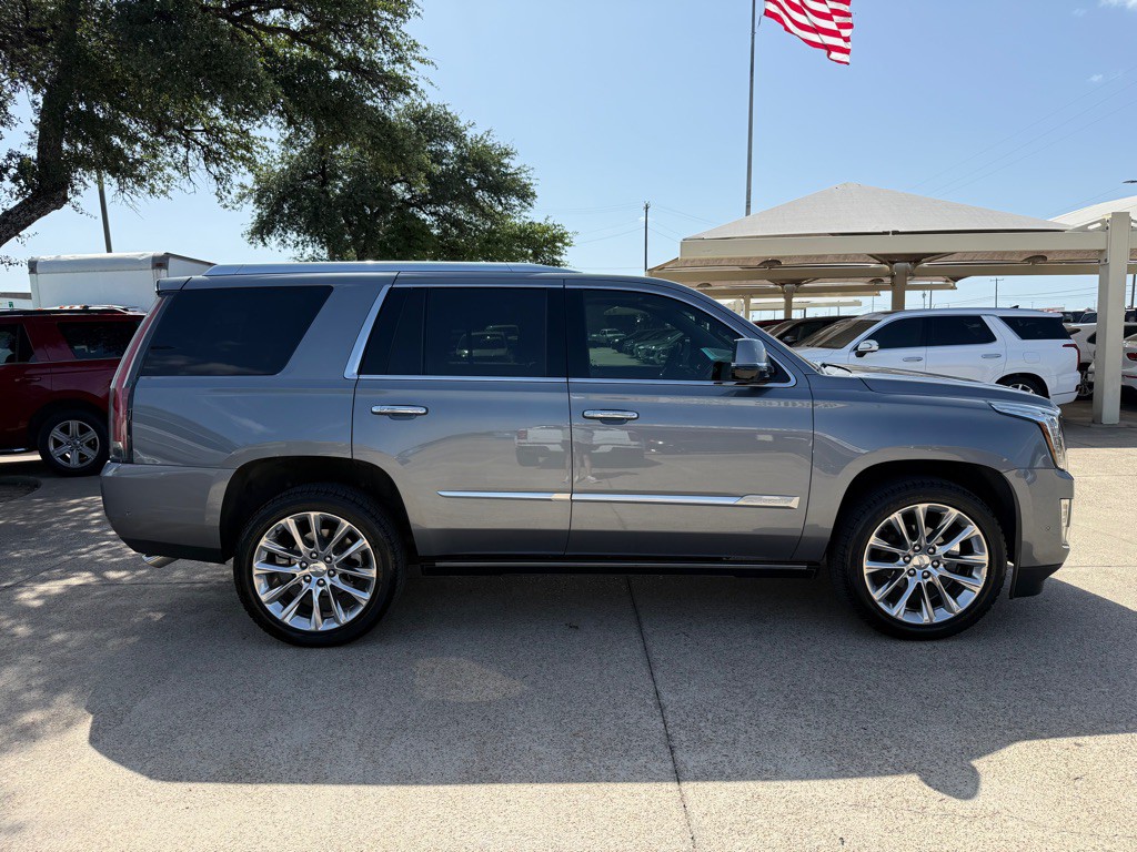 2020 Cadillac Escalade Image 8