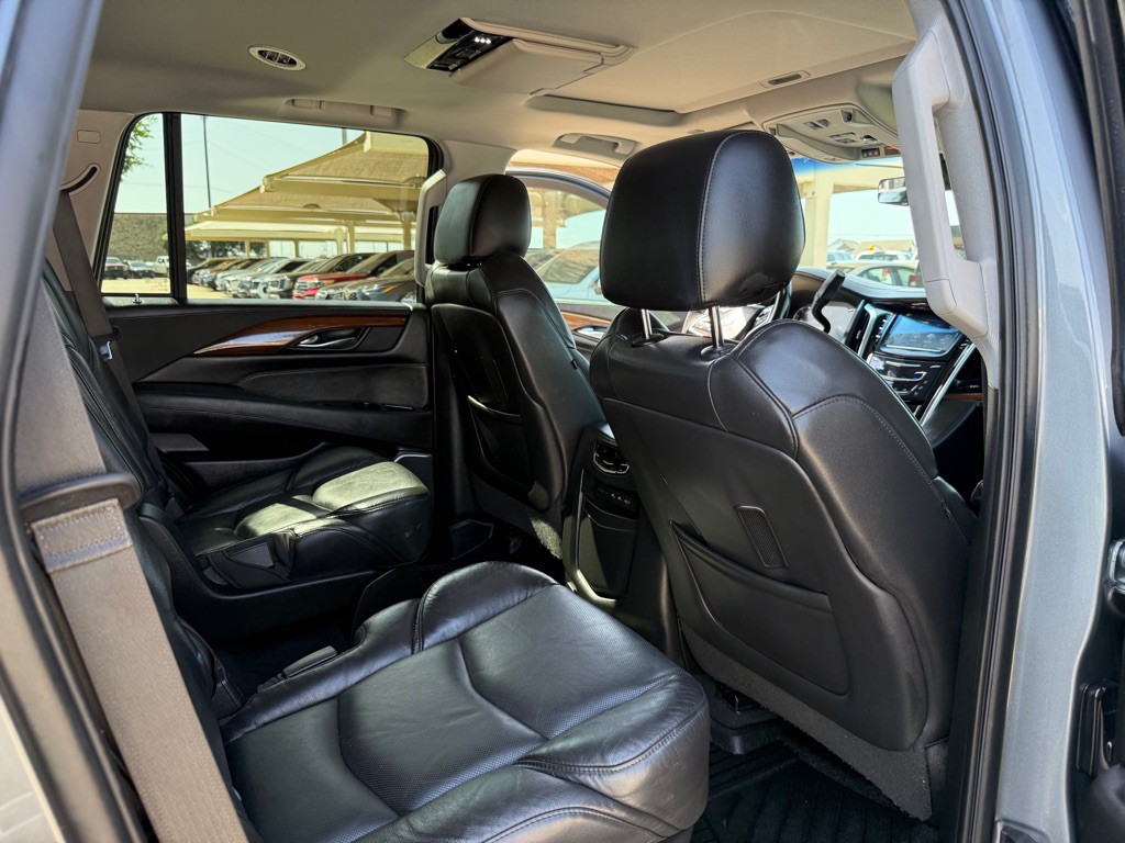 2020 Cadillac Escalade Image 16