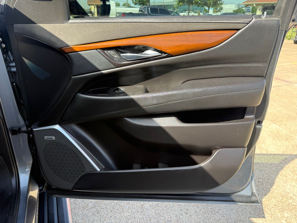2020 Cadillac Escalade Image 31