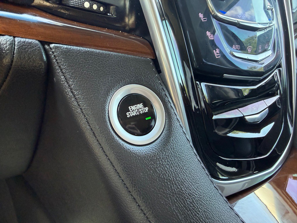 2020 Cadillac Escalade Image 36