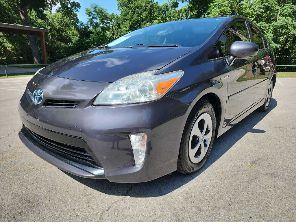 2013 Toyota Prius Image 3