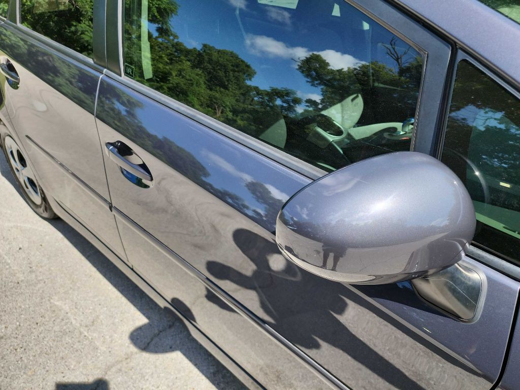 2013 Toyota Prius Image 9