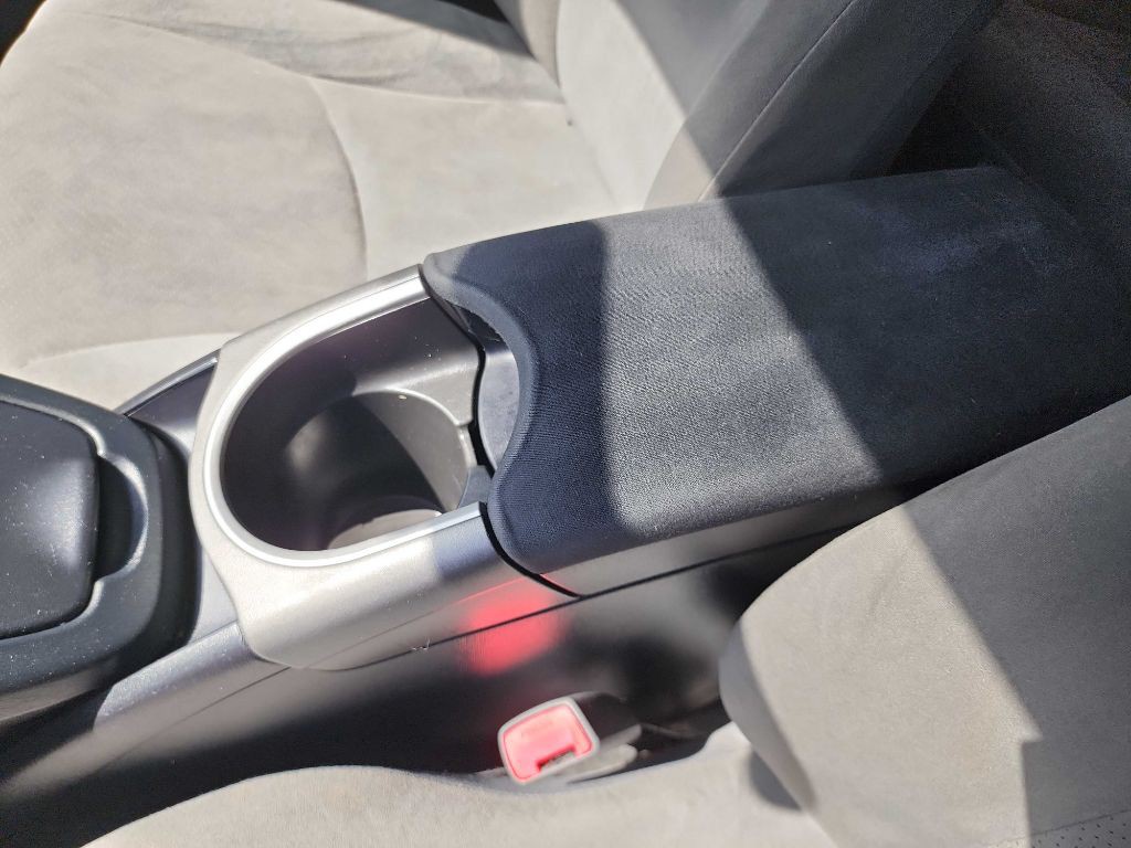 2013 Toyota Prius Image 20