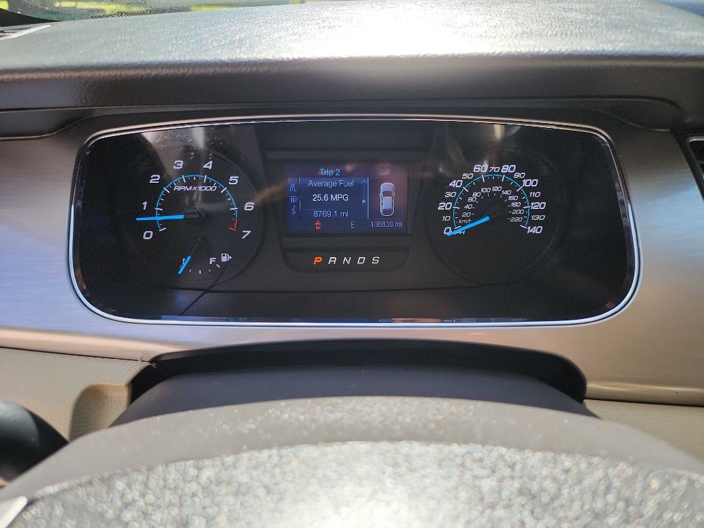 2015 Ford Taurus Image 20