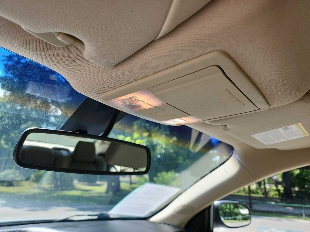 2015 Ford Taurus Image 22