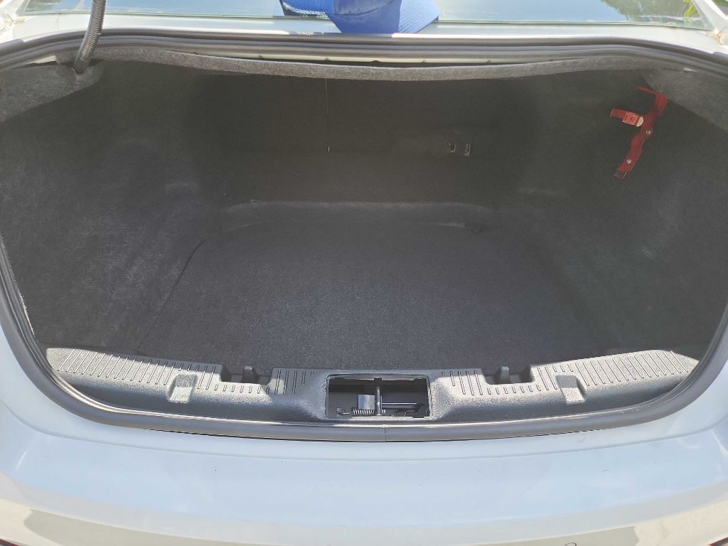 2015 Ford Taurus Image 32