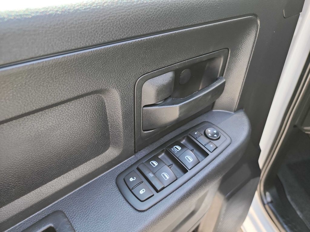 2015 RAM 1500 Image 14