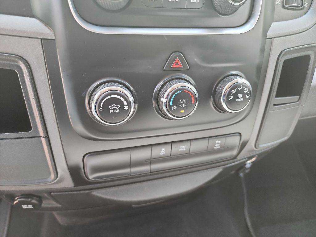 2015 RAM 1500 Image 22