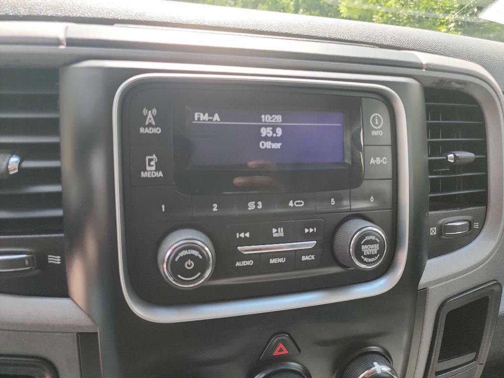 2015 RAM 1500 Image 24