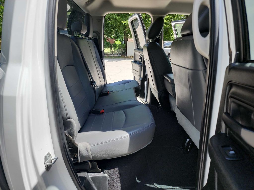 2015 RAM 1500 Image 28