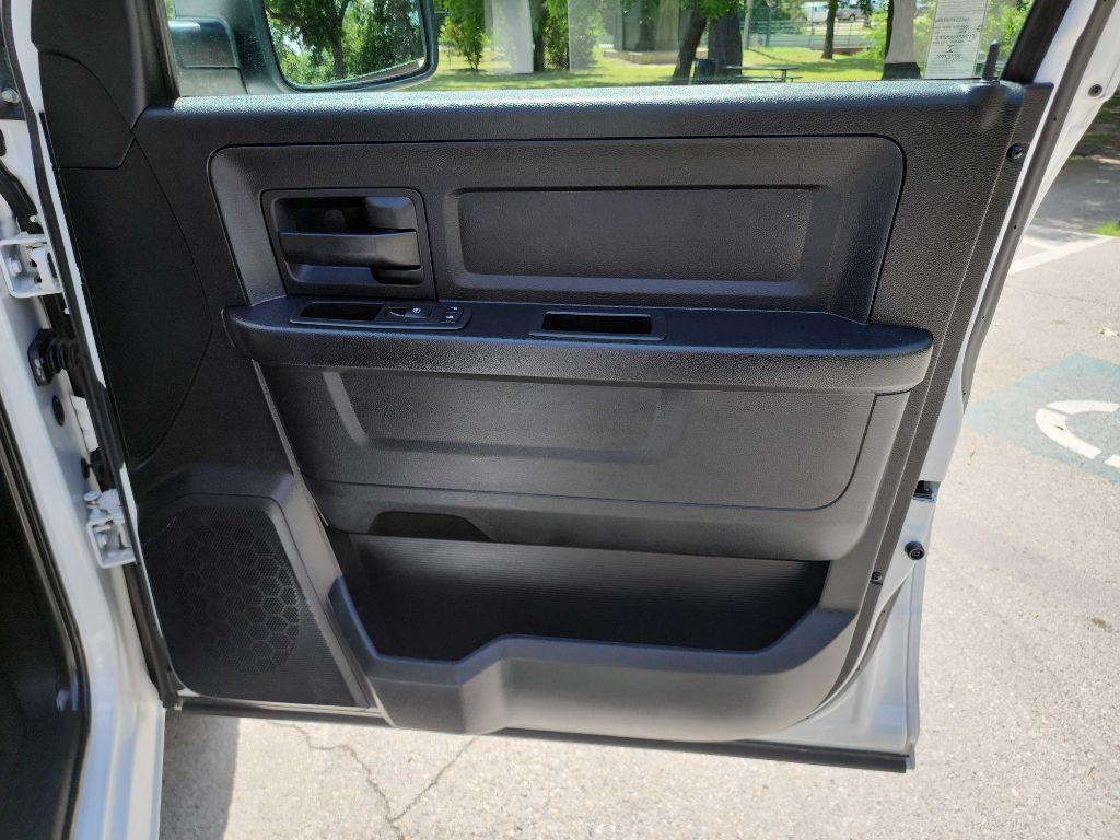 2015 RAM 1500 Image 29