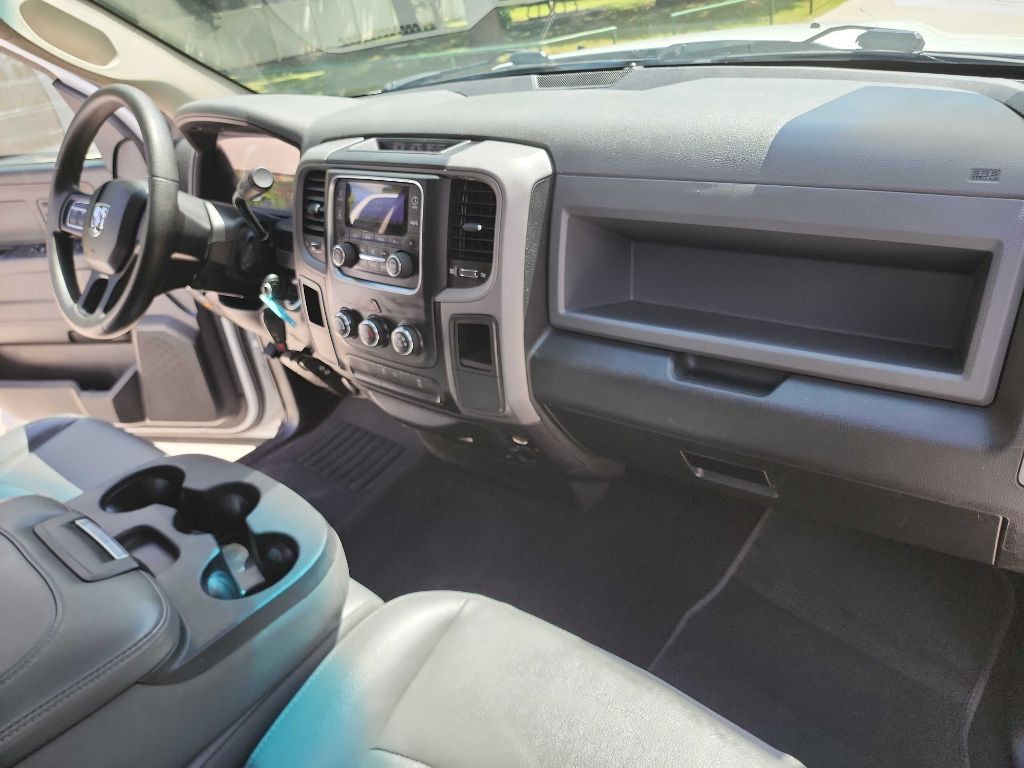 2015 RAM 1500 Image 32