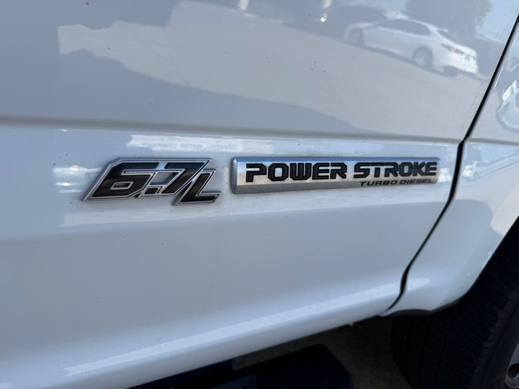 2022 Ford F-350 Image 3