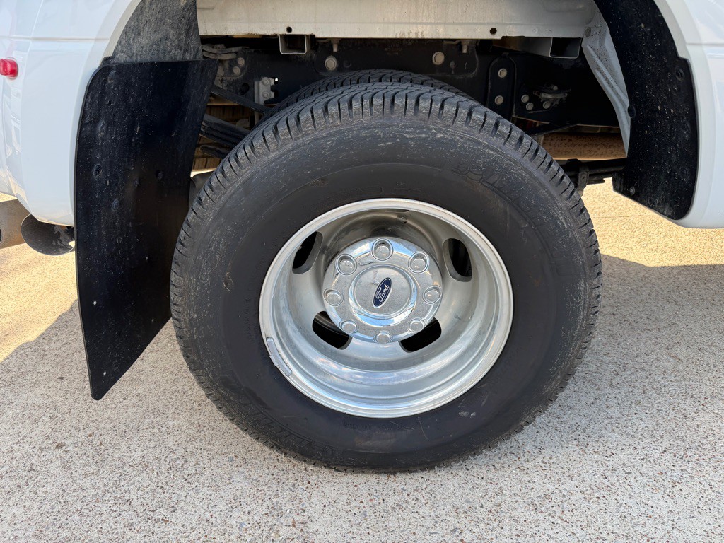 2022 Ford F-350 Image 5