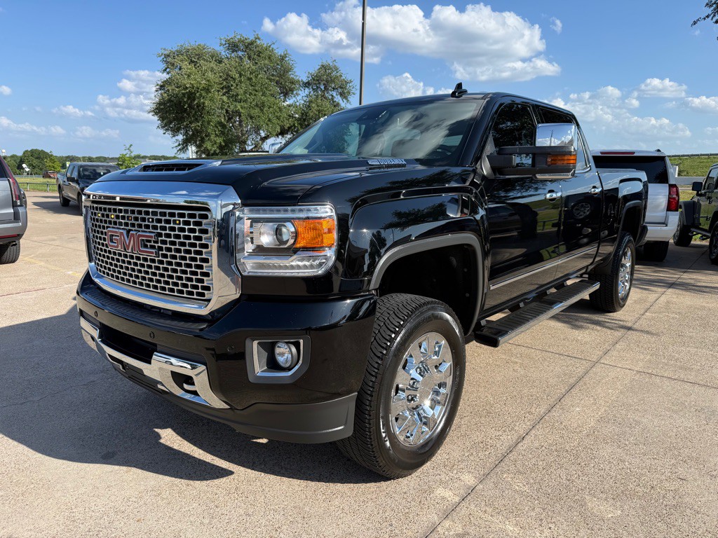 2017 GMC Sierra Image 3