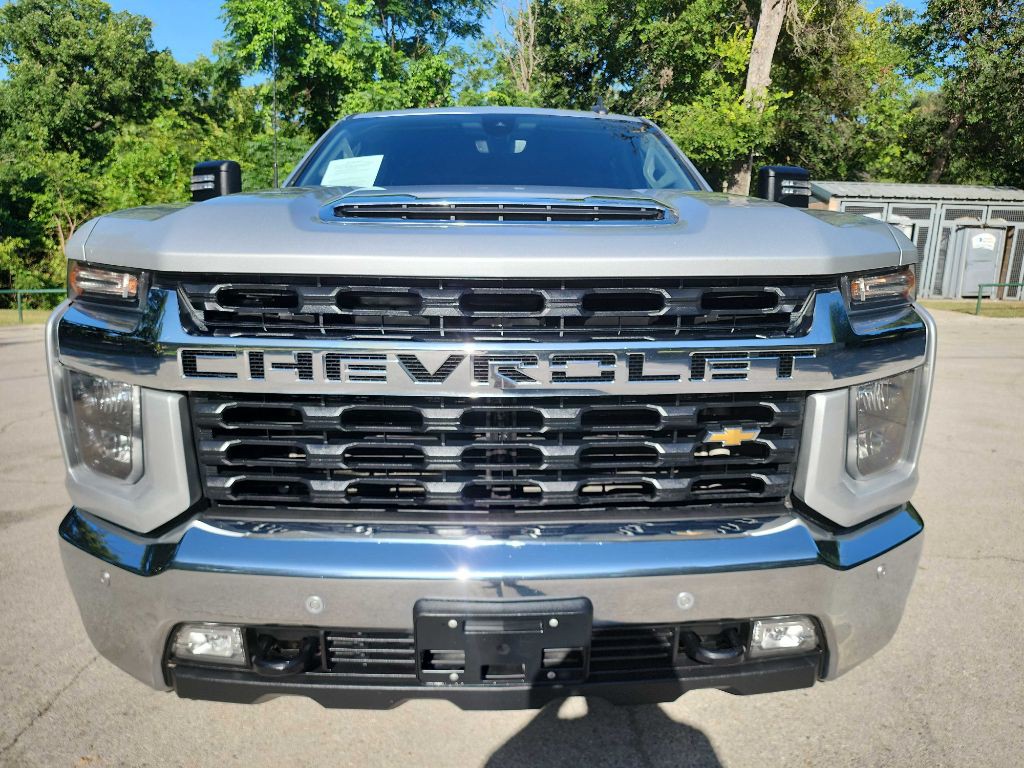 2023 Chevrolet Silverado 1500 Image 2