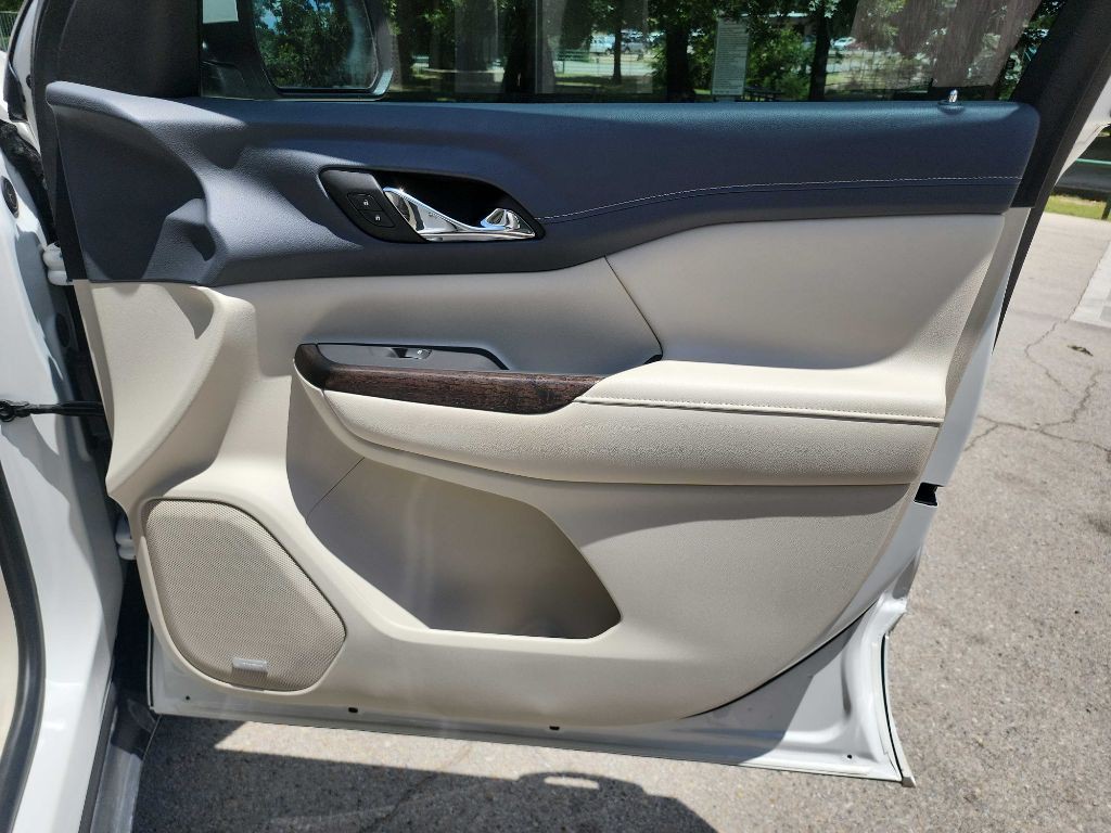 2021 GMC Acadia Image 41