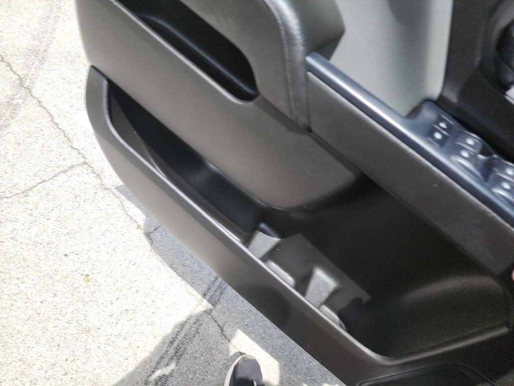 2018 Chevrolet Silverado 1500 Image 18