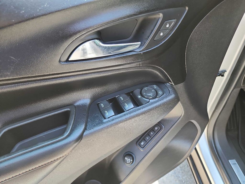2018 Chevrolet Equinox Image 15