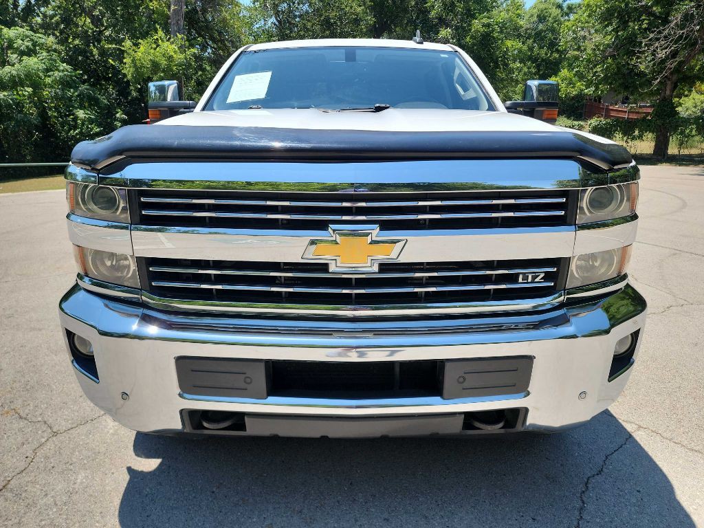 2016 Chevrolet Silverado 1500 Image 2