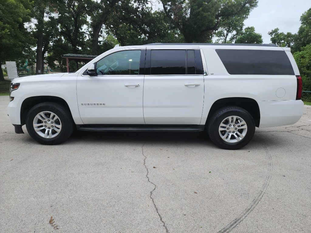 2015 Chevrolet Suburban Image 5