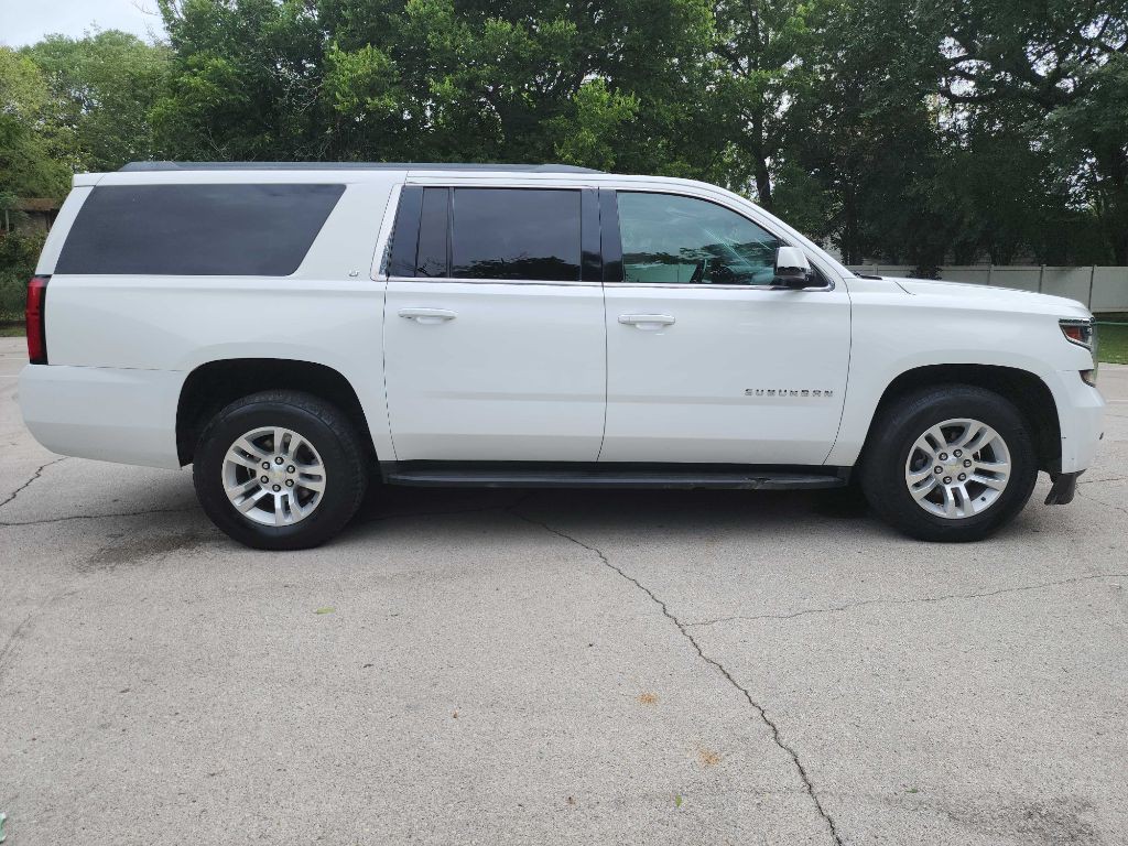 2015 Chevrolet Suburban Image 9