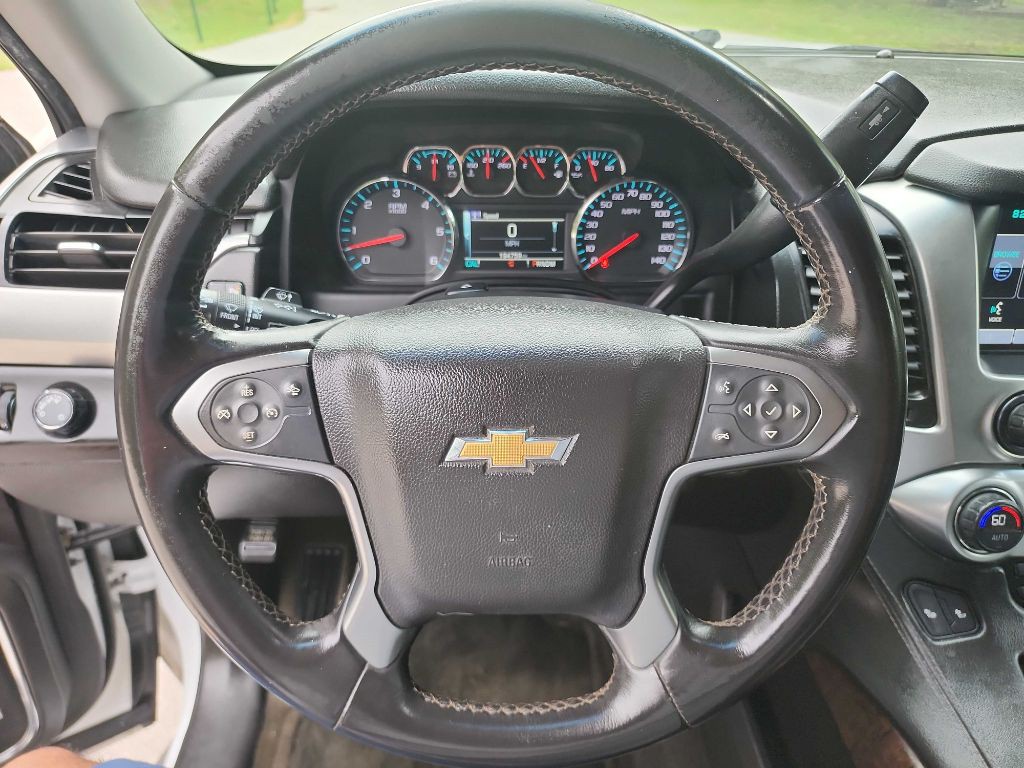 2015 Chevrolet Suburban Image 15