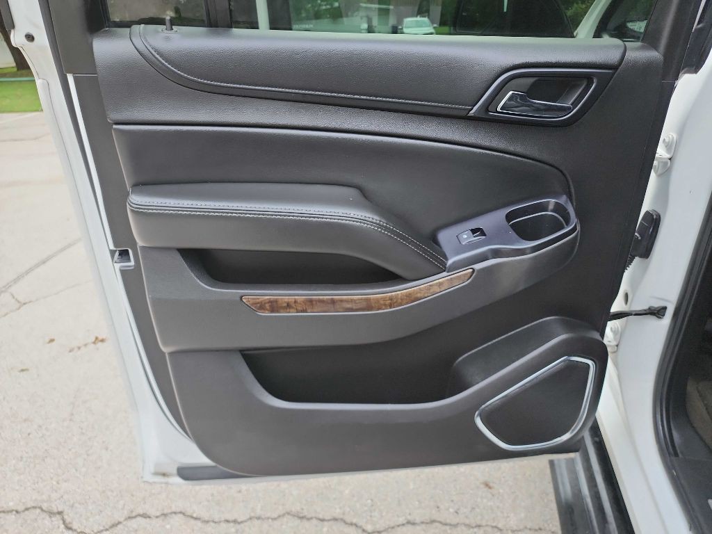 2015 Chevrolet Suburban Image 22