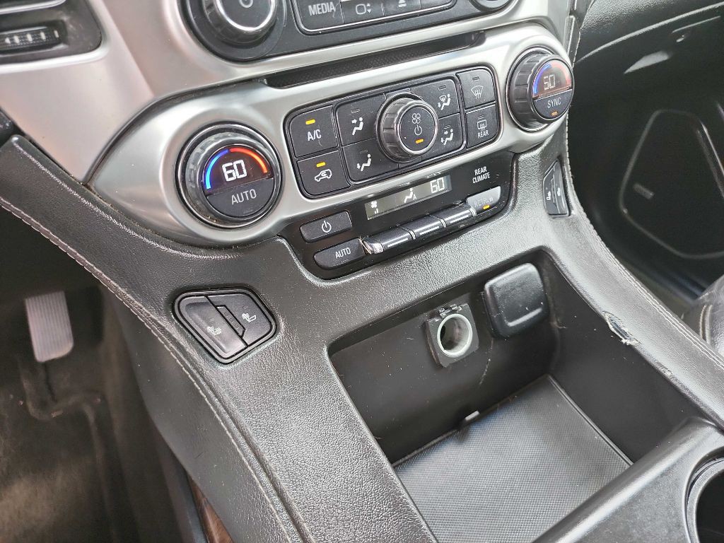 2015 Chevrolet Suburban Image 23